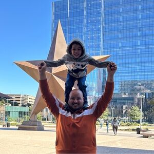 Meet your Posher, Carlos